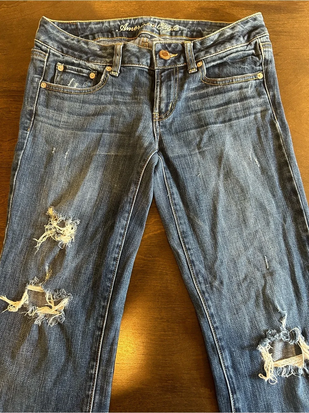 American Eagle Favorite Boyfriend Sz 6 Short Women’s Distressed Jeans
